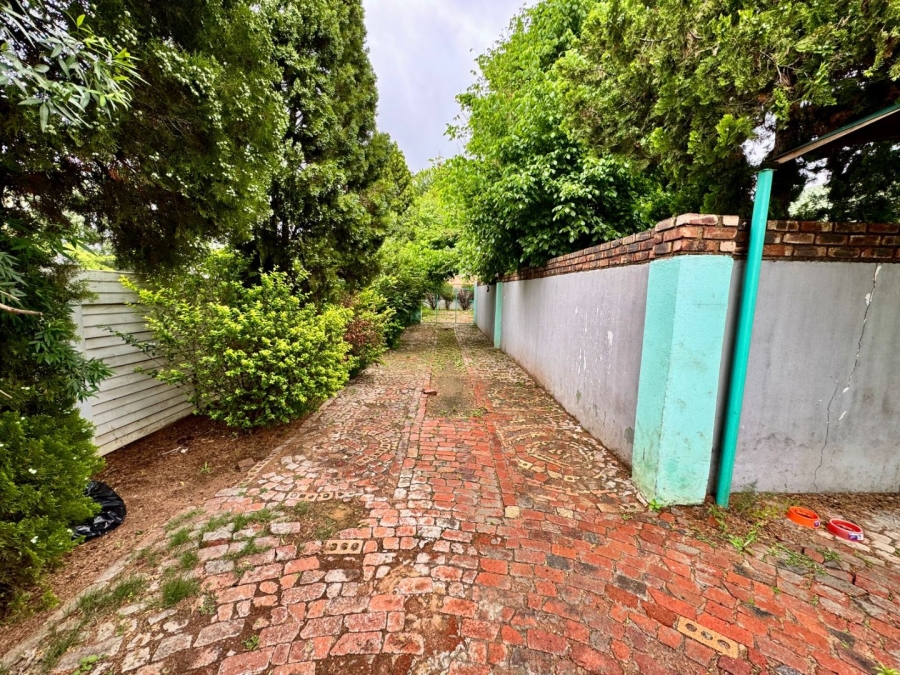 6 Bedroom Property for Sale in Dassie Rand North West